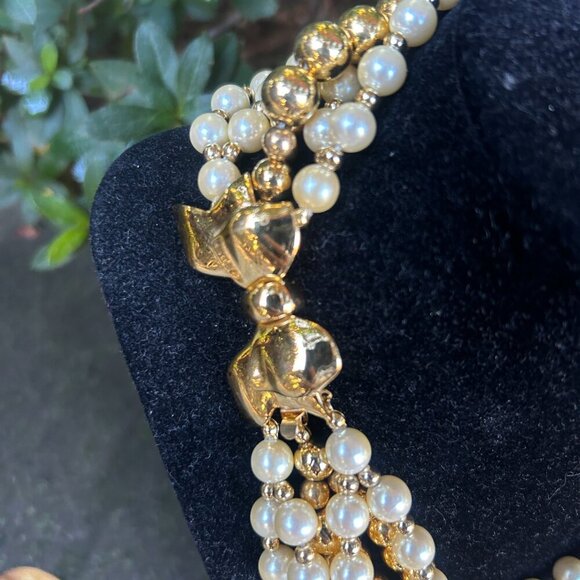 Vintage 80s Carol Lee Multistrand Faux Pearl and Gold Bead Necklace Bow Clasp - Picture 7 of 10